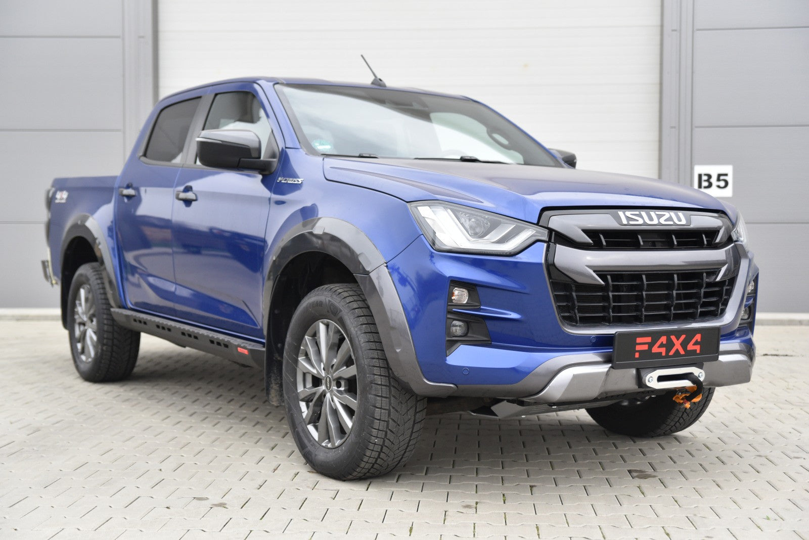 Płyta pod wyciągarkę Isuzu D-MAX 2020-
