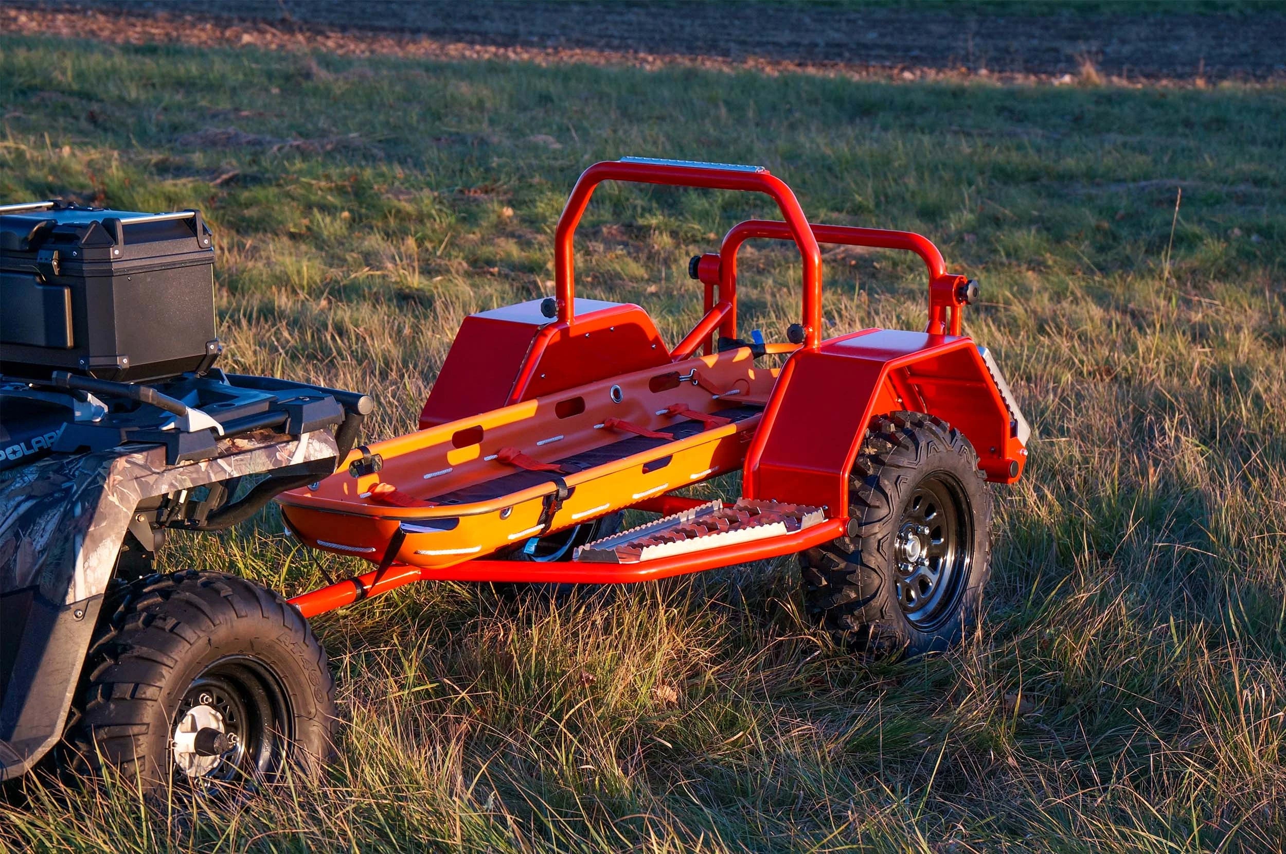 Przyczepa do transportu poszkodowanych DEFENTRON
