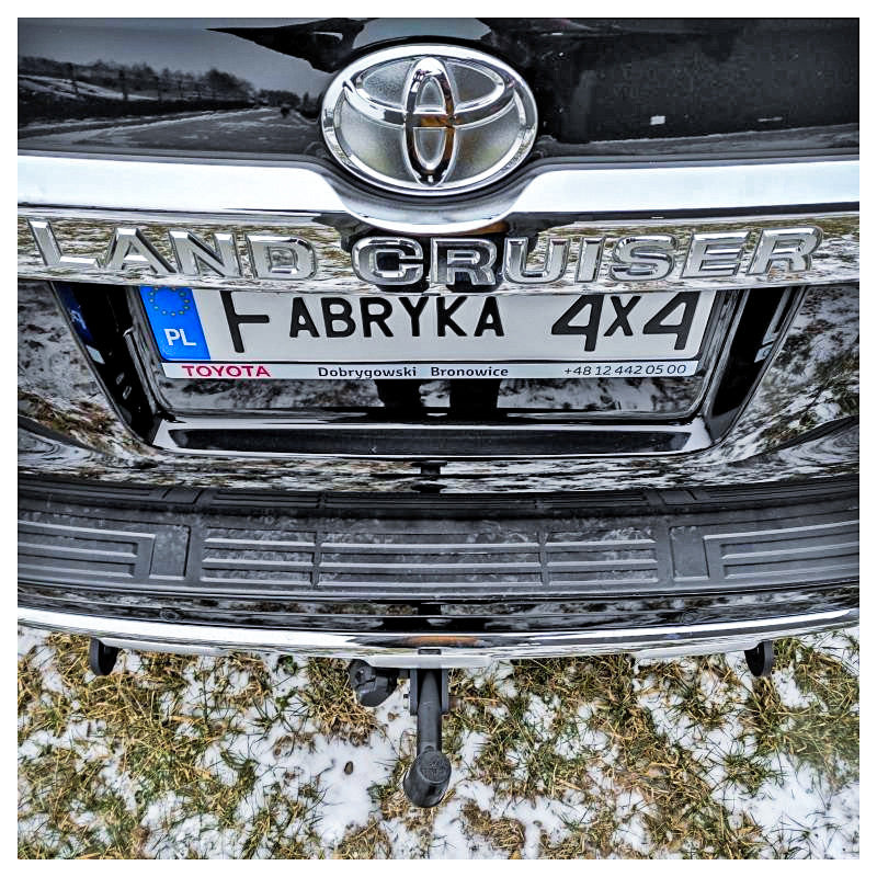 Mocowanie szekli do tylnego zderzaka Toyota LCJ150 2013-