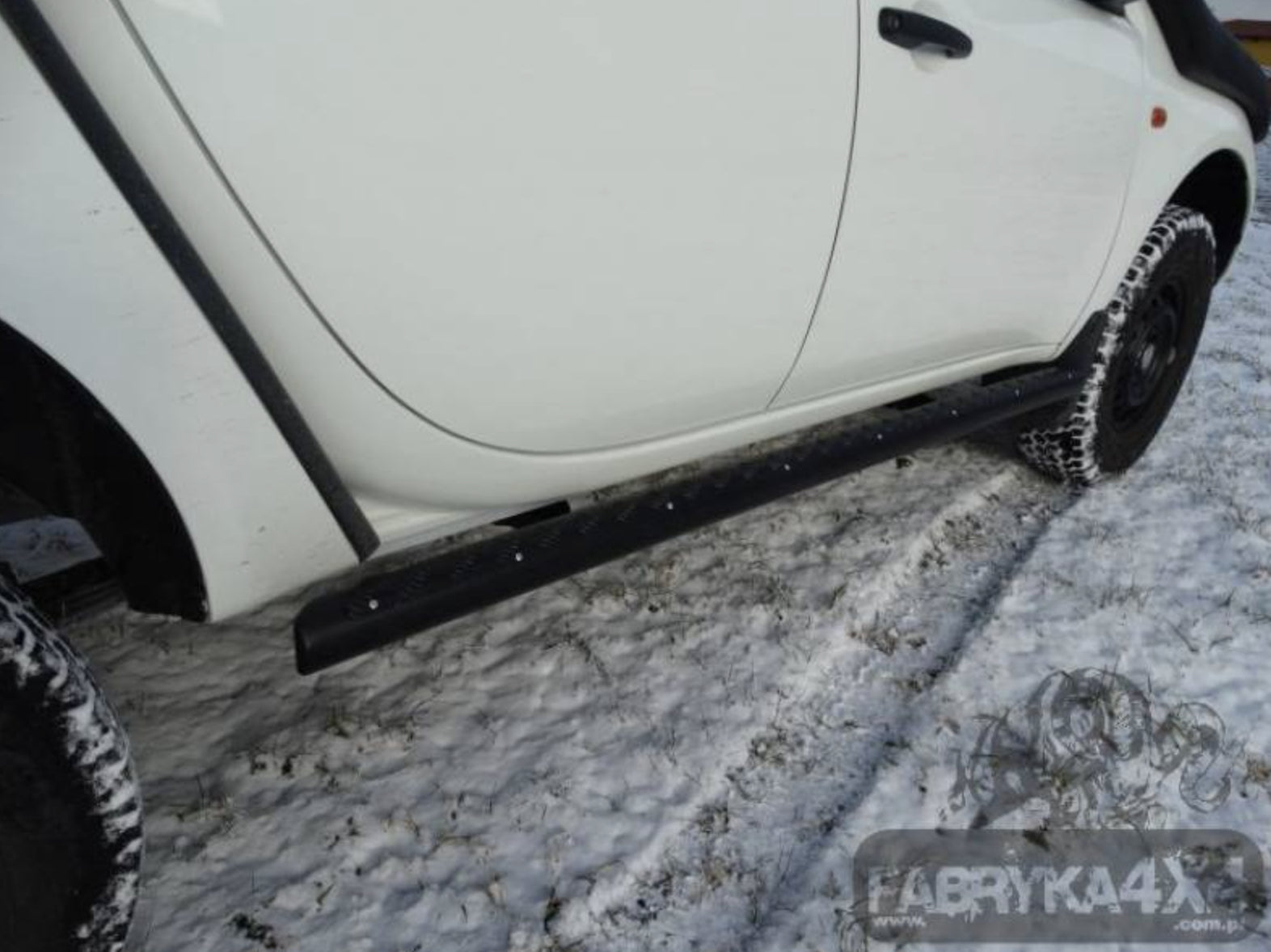 Progi Mitsubishi L200 05-10