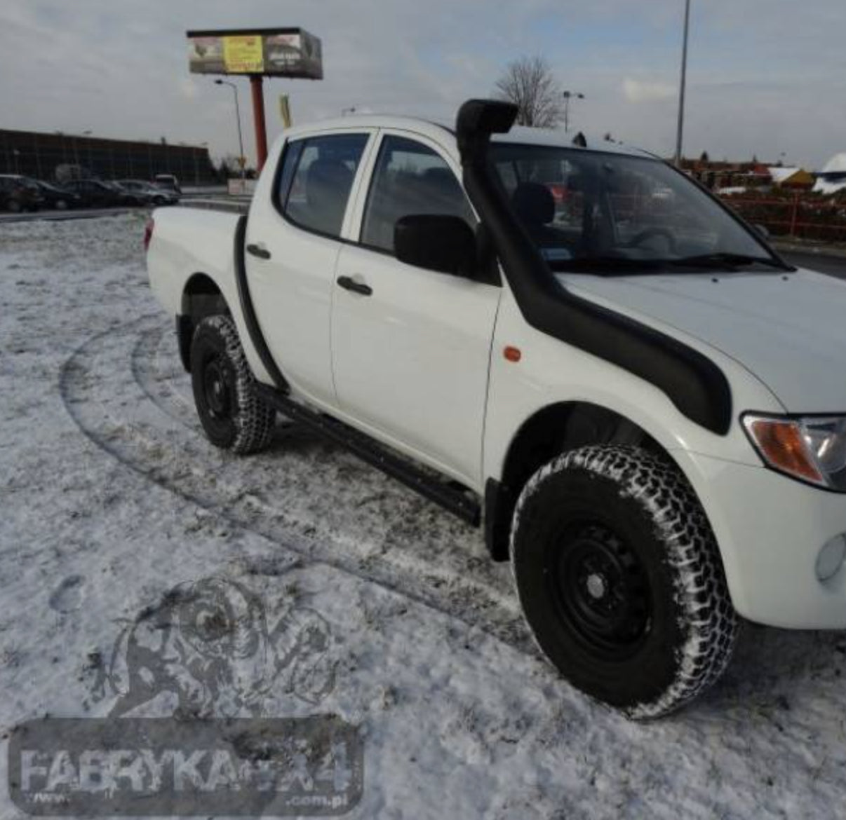 Progi Mitsubishi L200 05-10