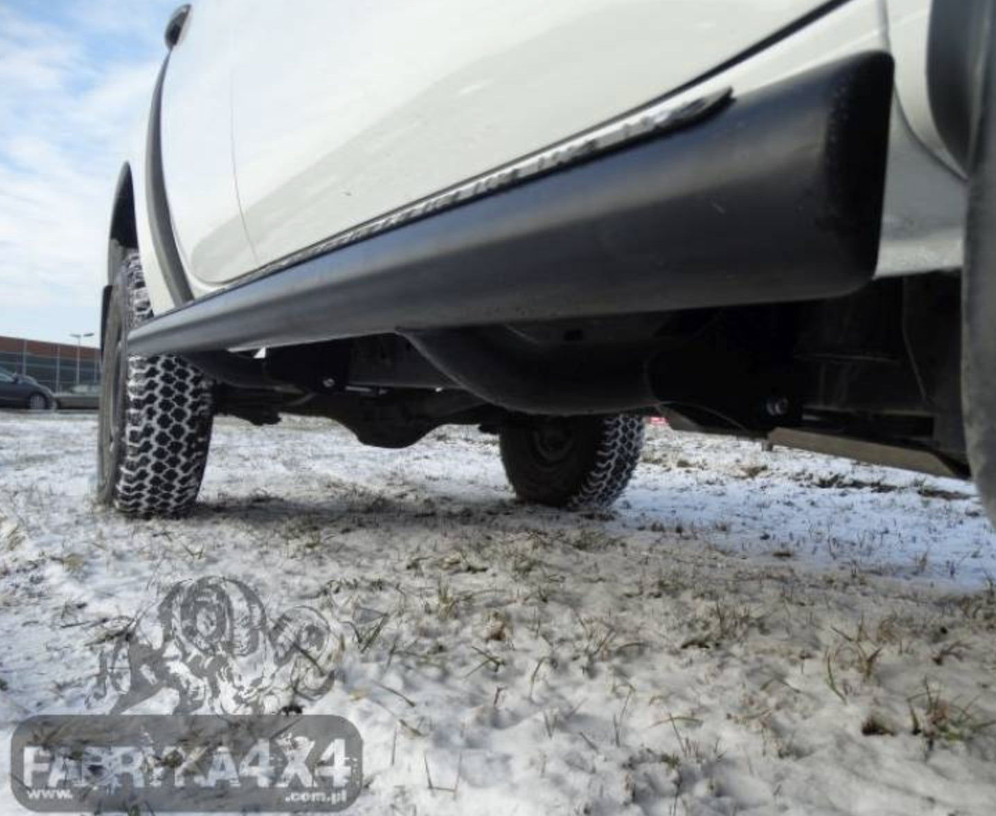 Progi Mitsubishi L200 05-10