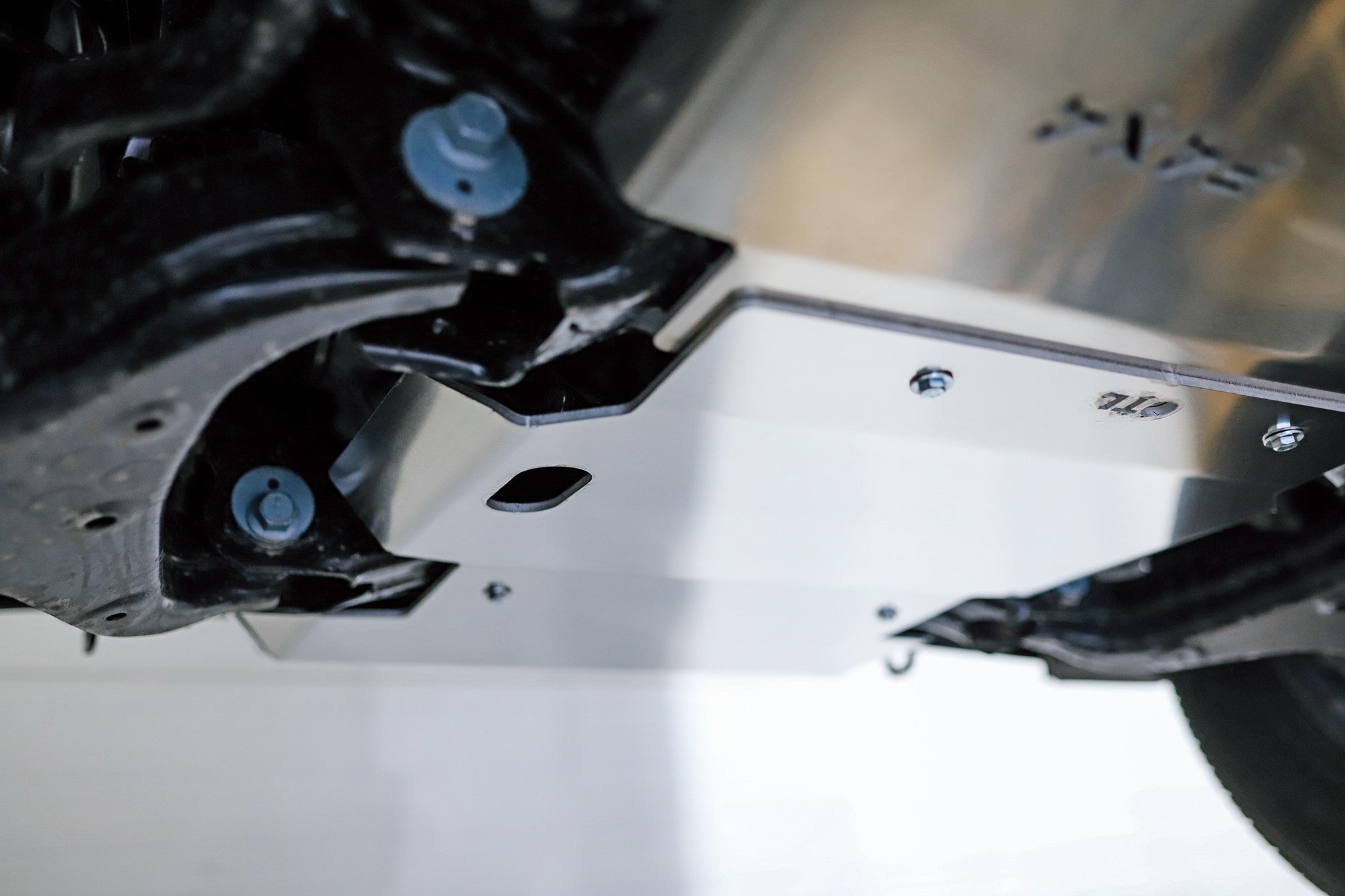 Osłona silnika Toyota LCJ250 2024-