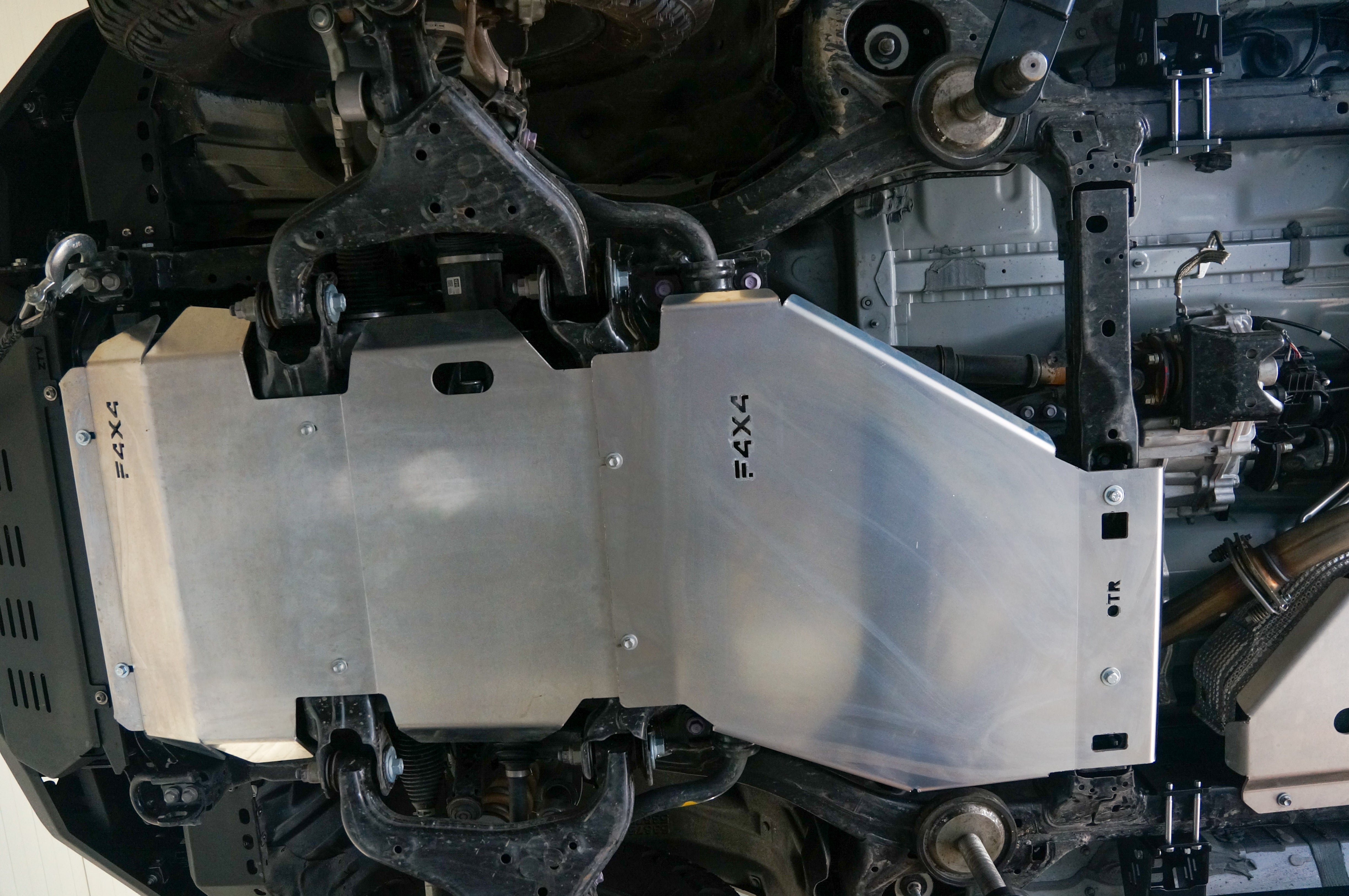 Osłona skrzyni biegów Toyota LCJ250 2024-benzyna