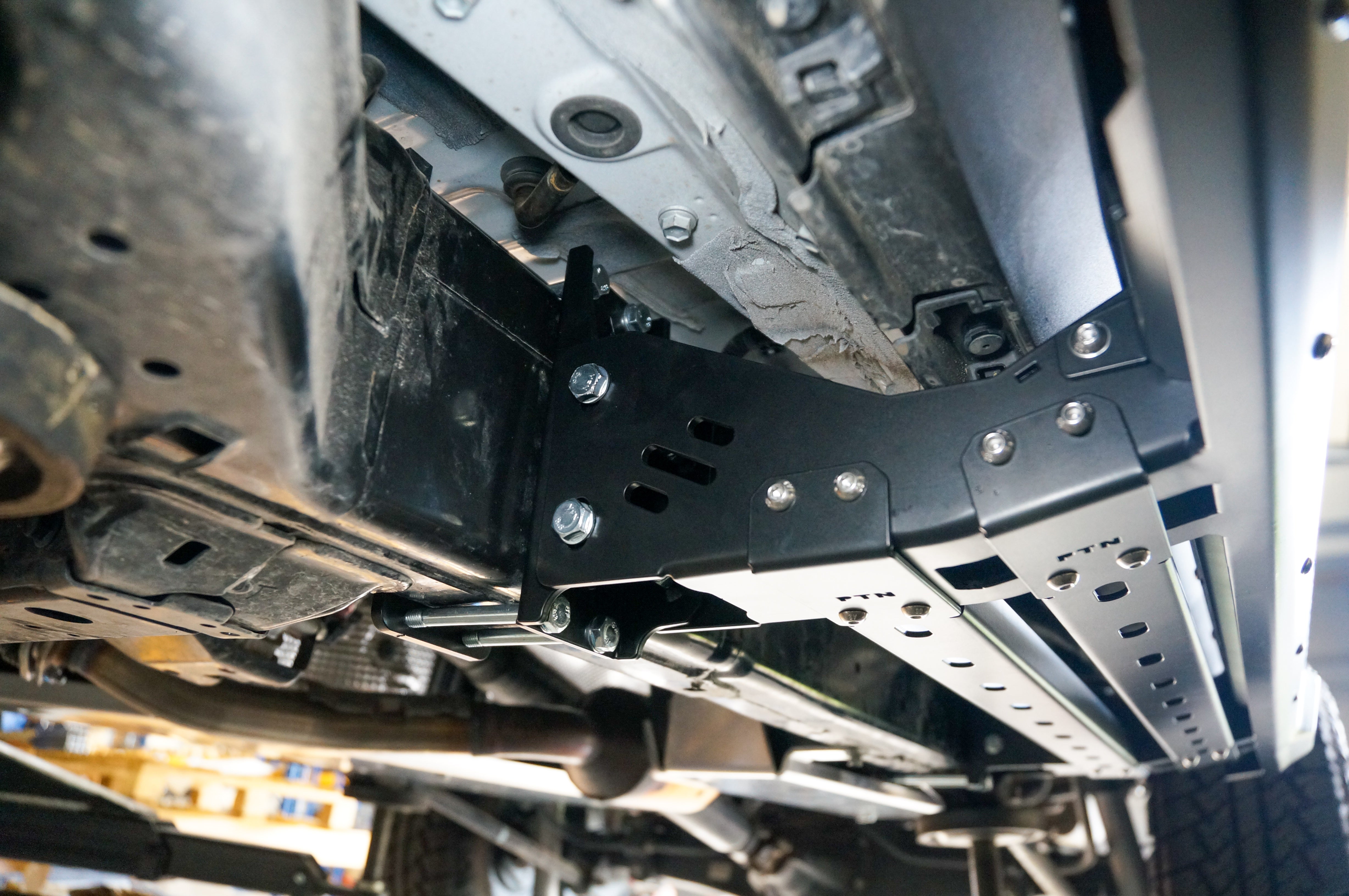 Progi Toyota LCJ250 First Edition 2024-