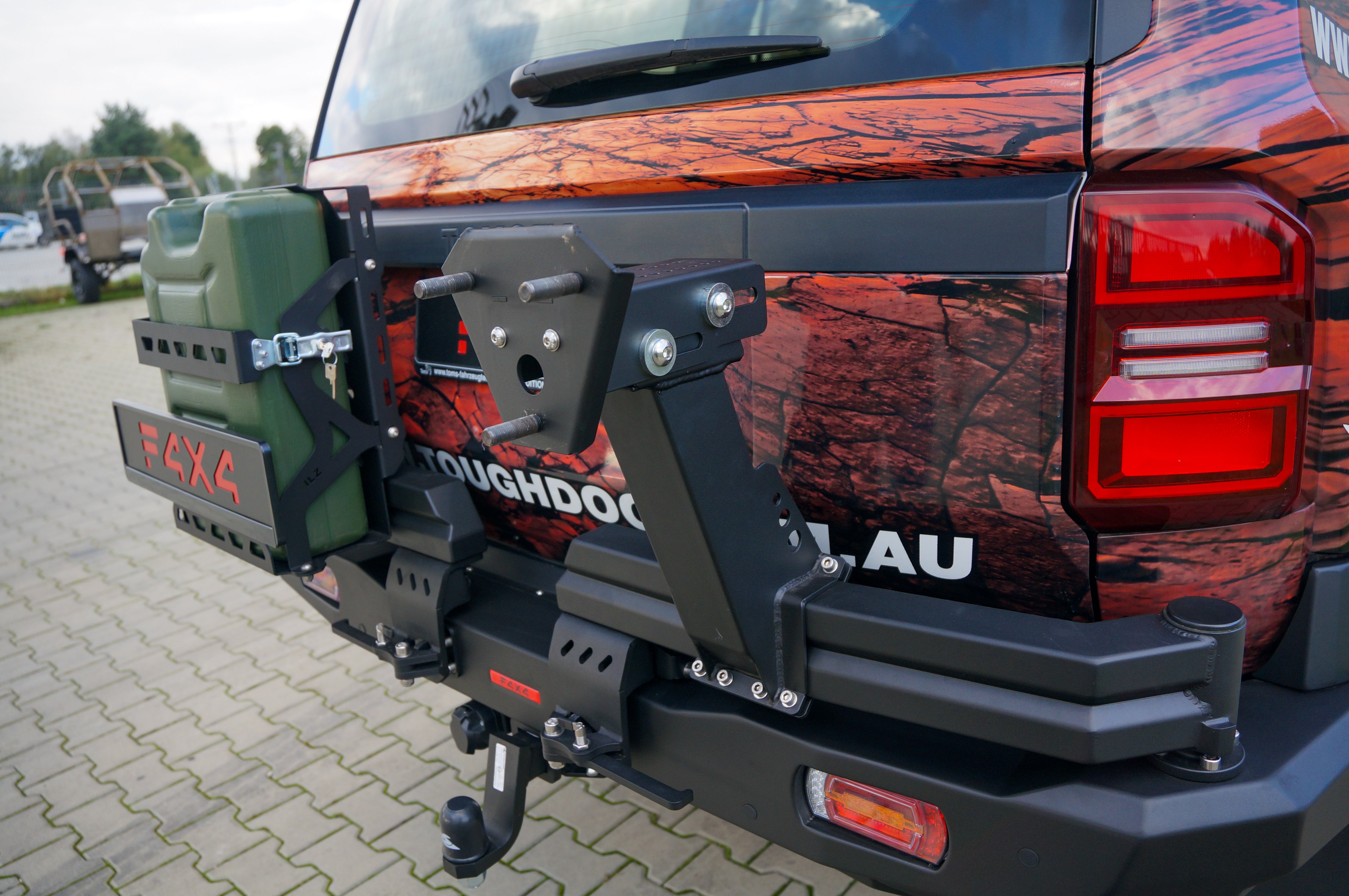 Mocowanie koła na ramię modułowe Toyota Land Cruiser J250 2024-