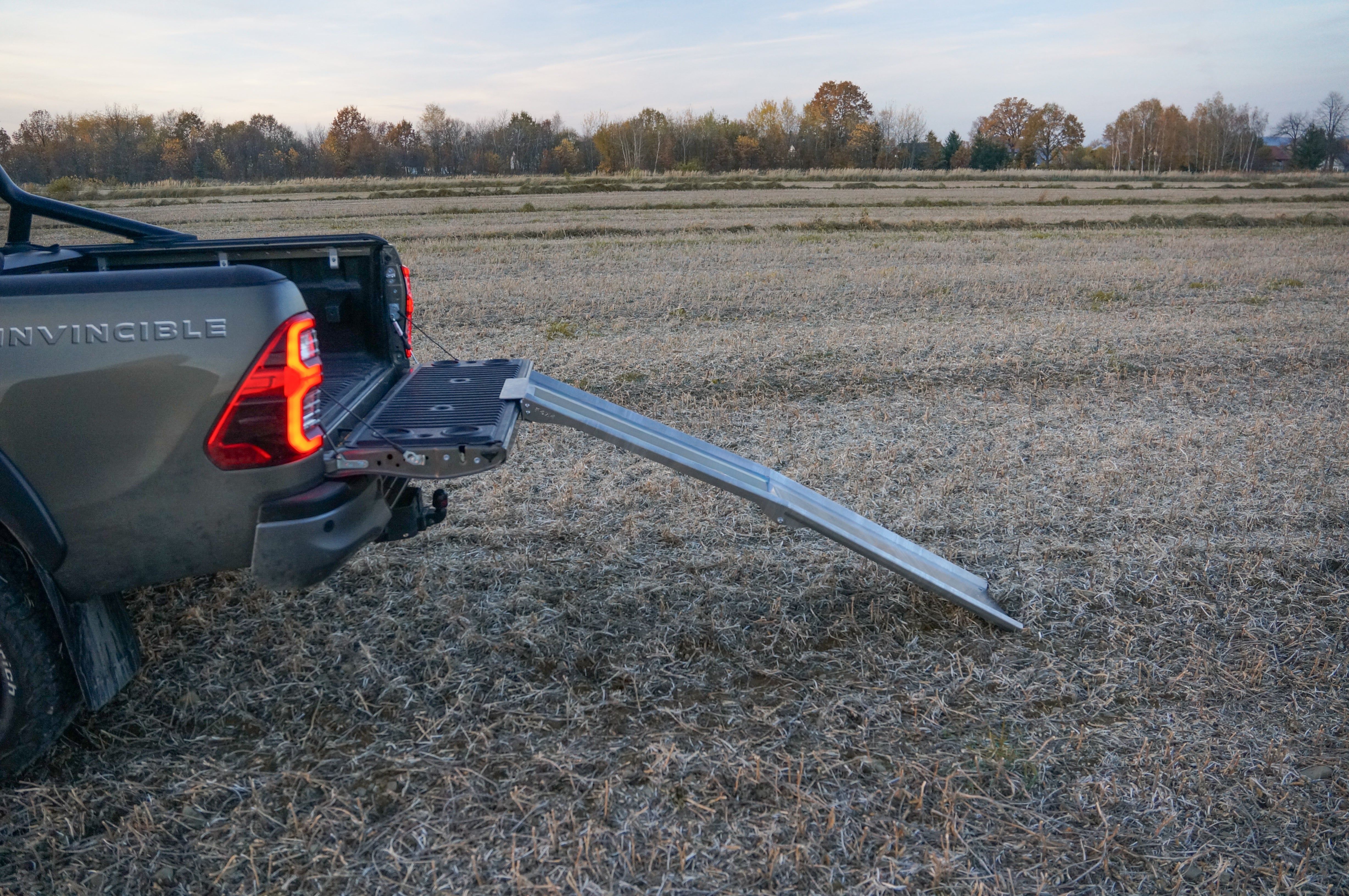 Uniwersalny trap dla myśliwych na pickup