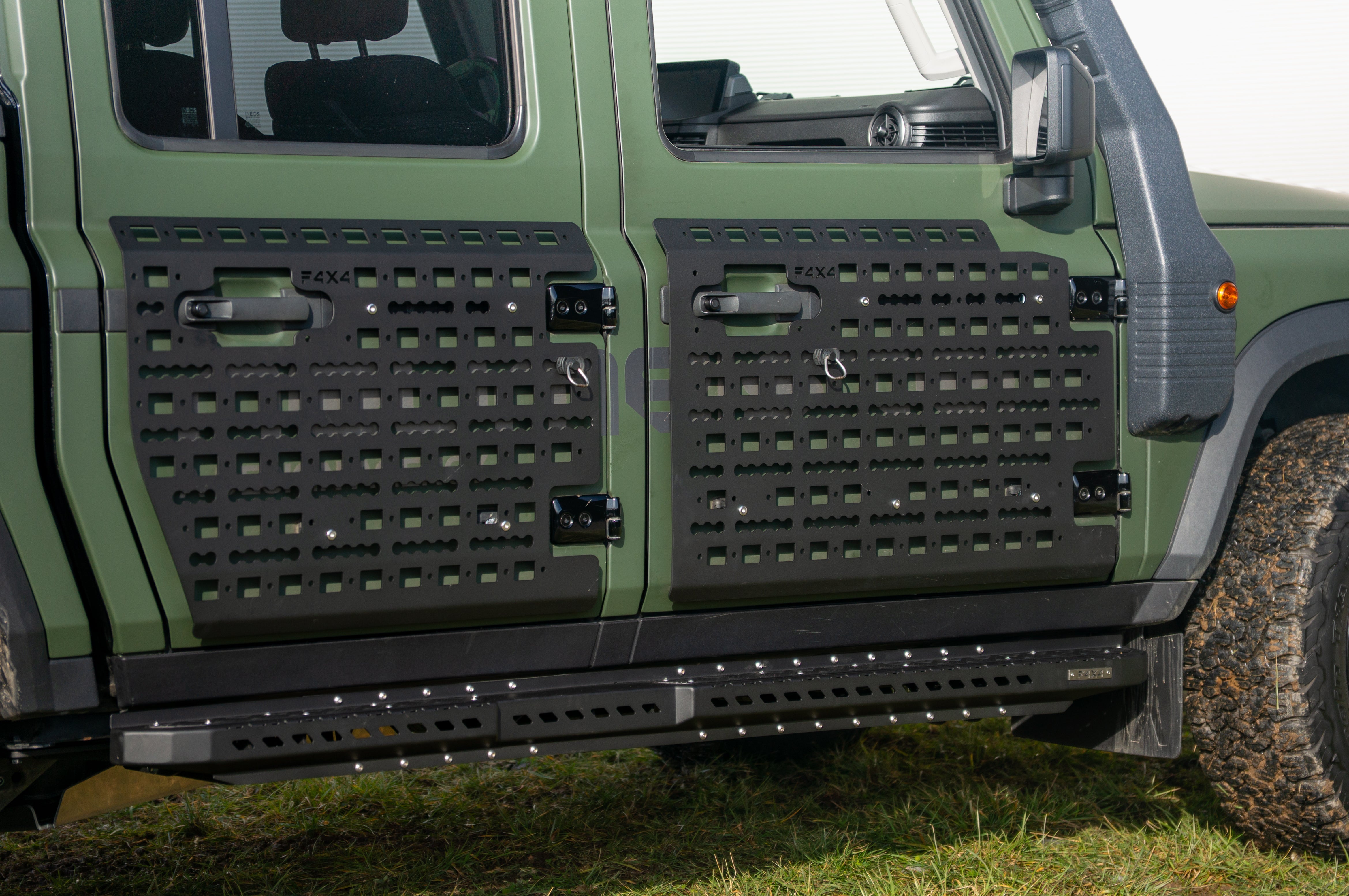 Right front door cover Ineos Grenadier Quartermaster 3.0B 2023-