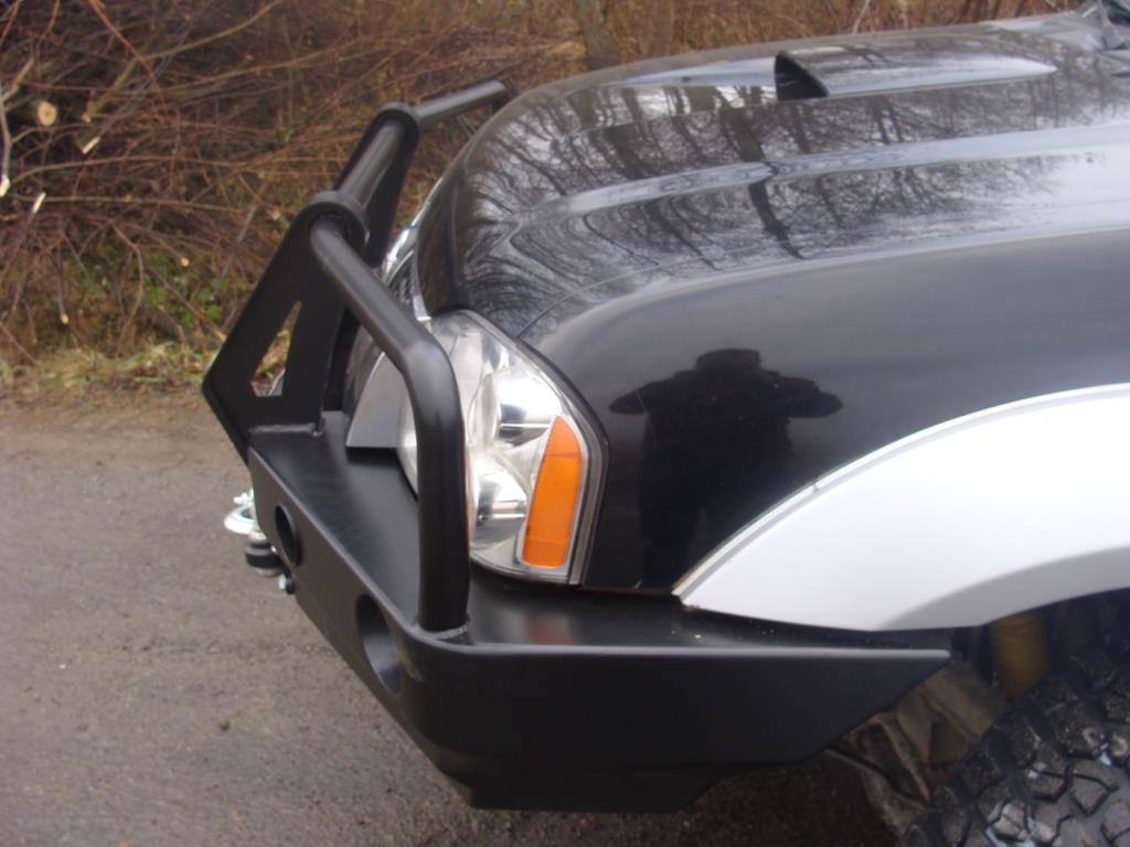 Zderzak przód Nissan NP300 / Navara D22 01-04