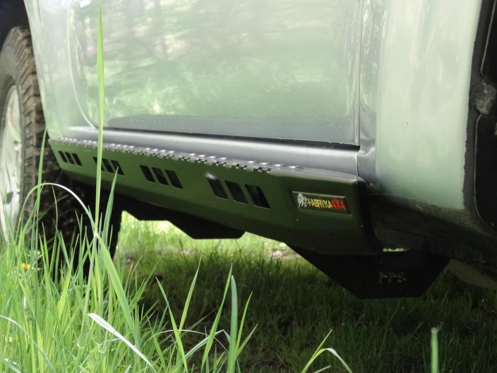 Progi Mitsubishi Pajero III 99-06 wersja 3-drzwiowa diesel