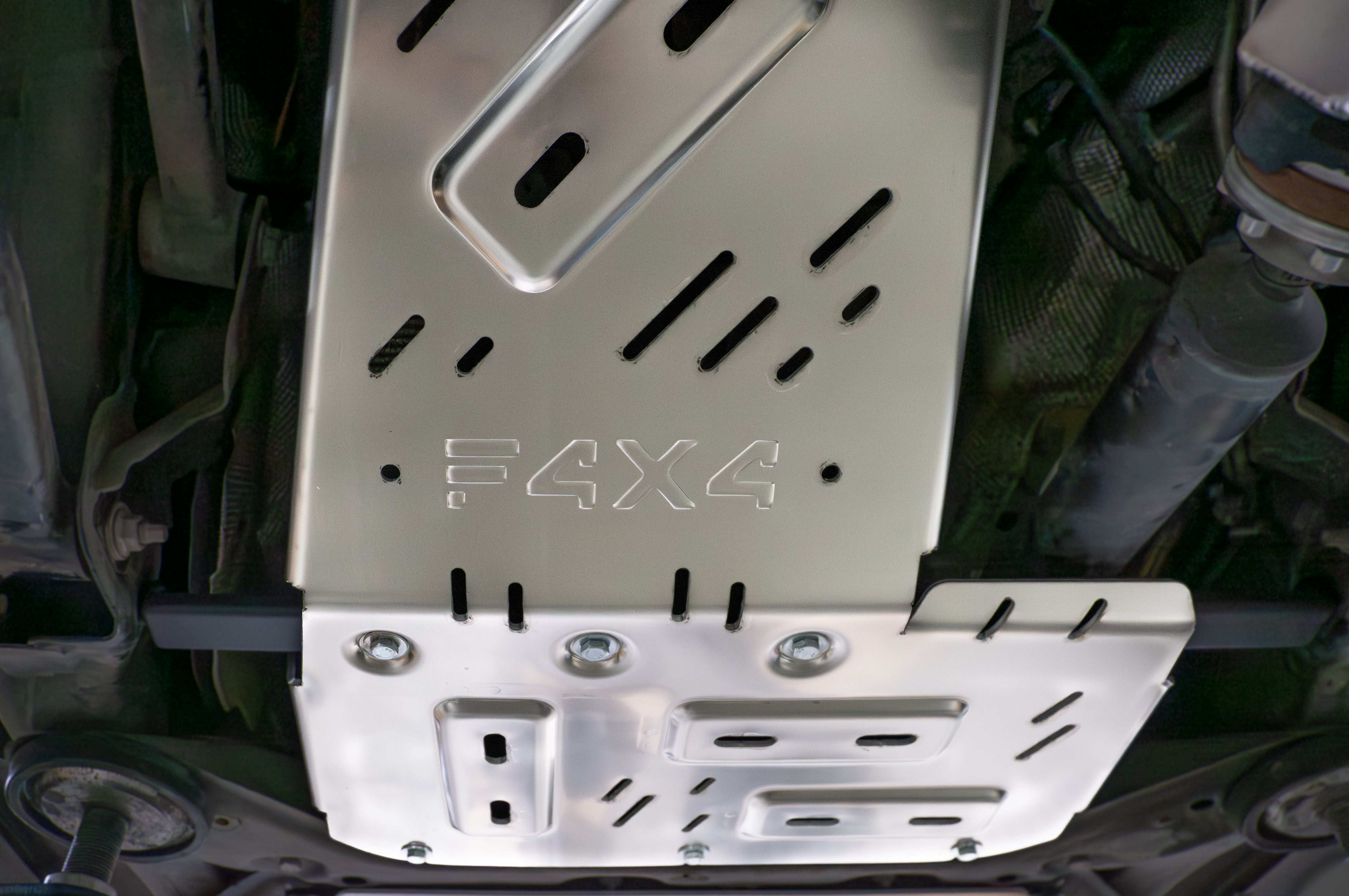 Engine cover Ineos Grenadier Quartermaster 3.0B 2023-