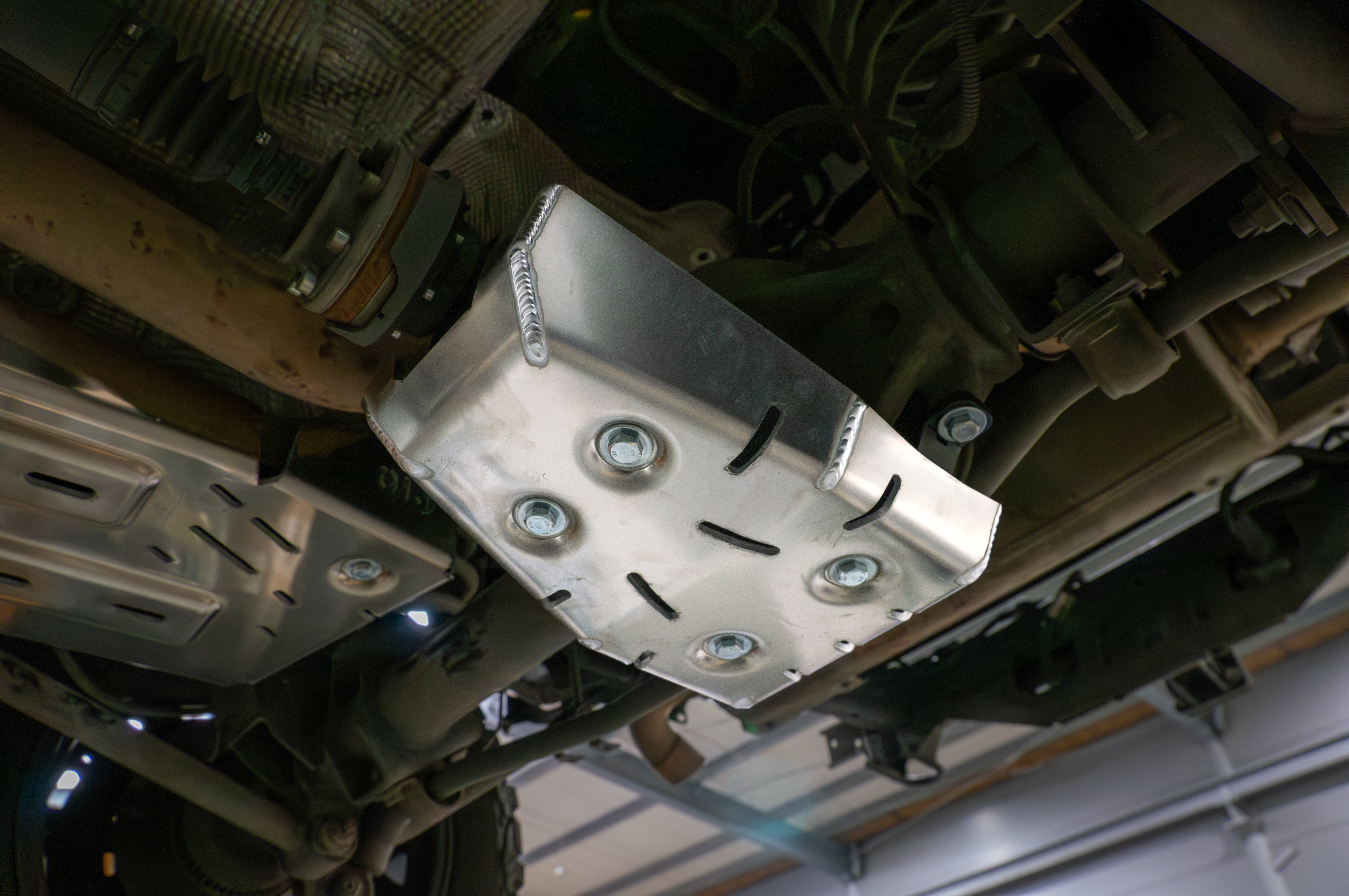 Rear differential cover Ineos Grenadier Quartermaster 3.0B 2023-