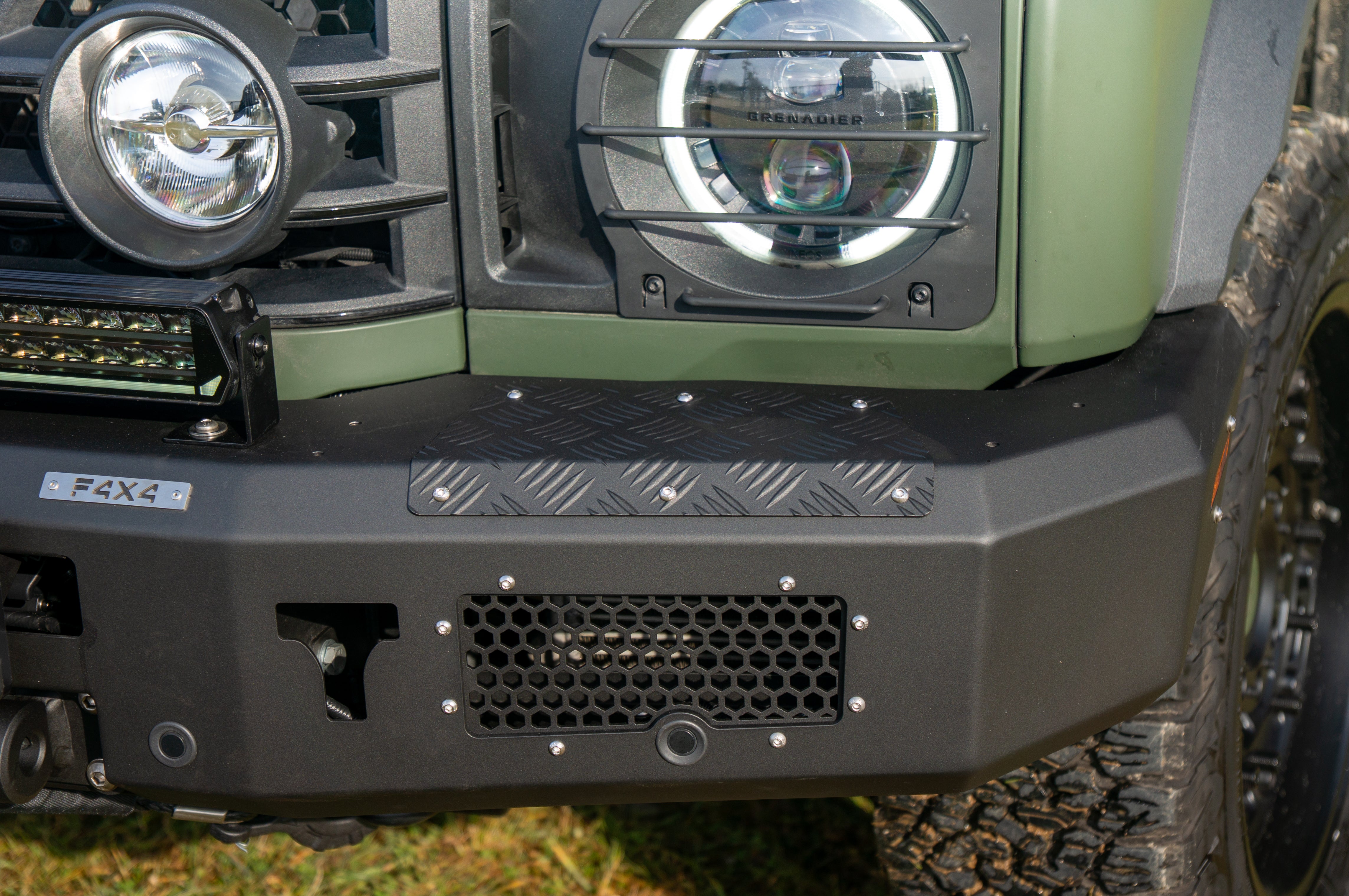 Front bumper Ineos Grenadier Quartermaster 3.0B 2023-