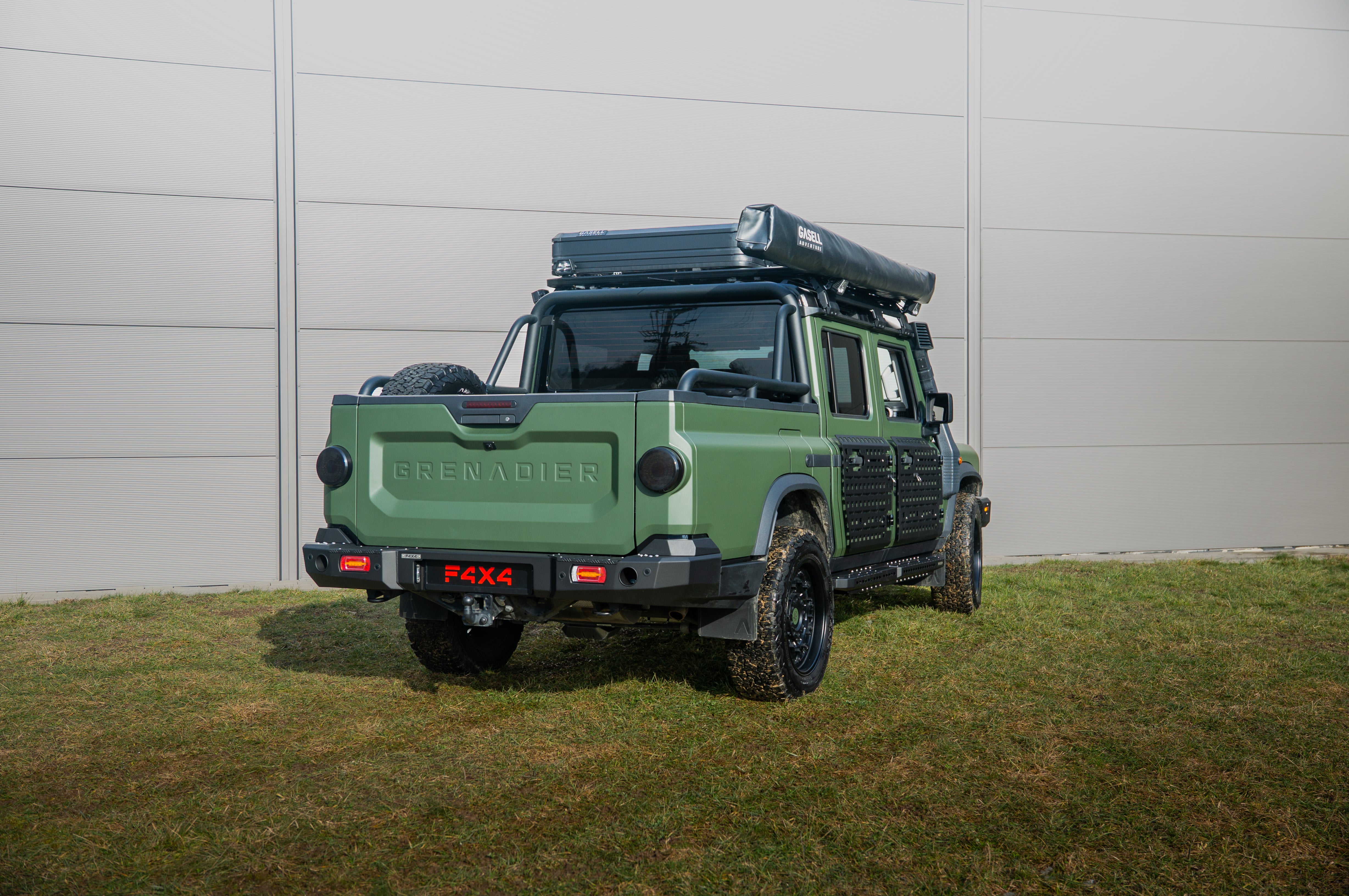 Zderzak tył Ineos Grenadier Quartermaster 3.0B 2023-