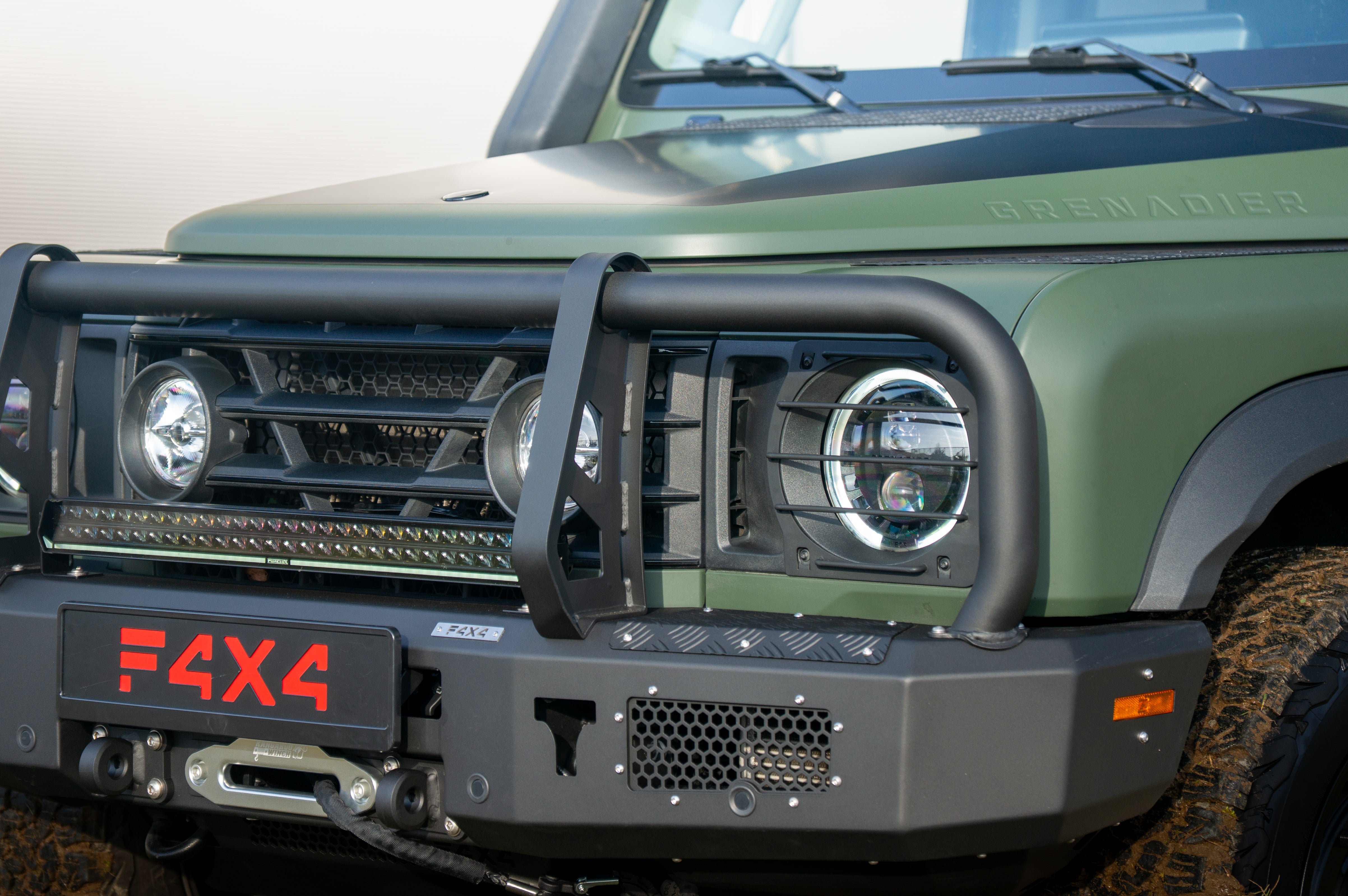 Bullbar do zderzaka ZIL Ineos Grenadier Quartermaster 3.0D 2023-