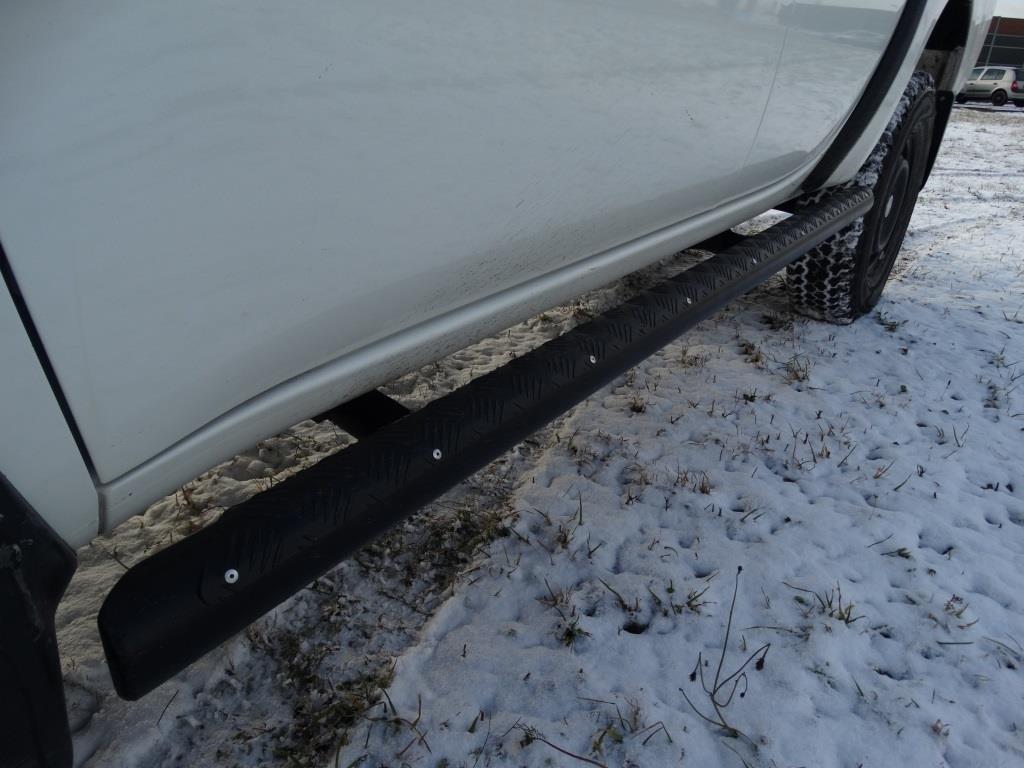 Progi Mitsubishi L200 05-10