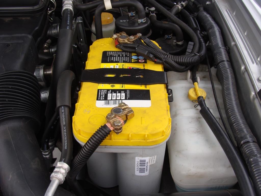 Mounting bracket for an additional battery (Optima) Nissan Y61/GU4