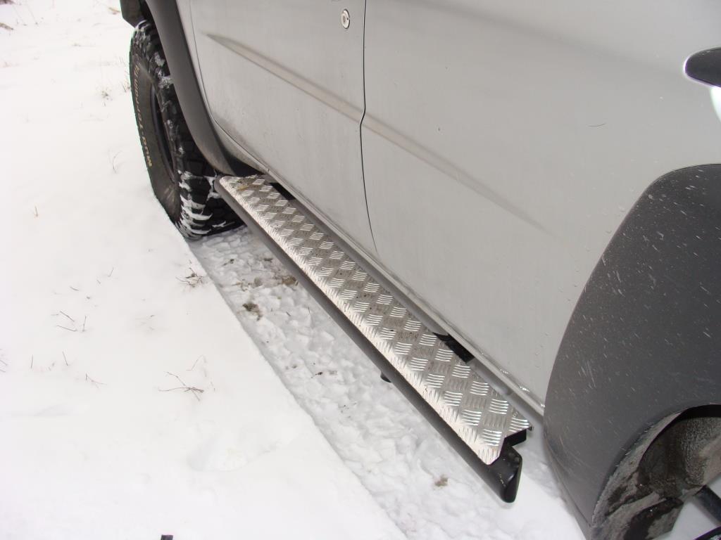 Schweller für die lange Version des Nissan GU4